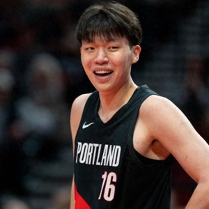 星空体育app官方下载-杨瀚森新秀年最高9分，易建联29分，你知道姚明大郅周琦多少分吗|王治郅|最高分|谢伊·吉尔杰斯-亚历山大|尼古拉-约基奇|波特兰开拓者队_新浪体育_新浪新闻