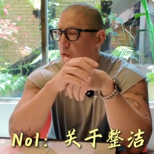 星空体育app下载-蒋介石曾孙蒋友柏，这位49岁的男人晒出自己的家，甩出两条铁律